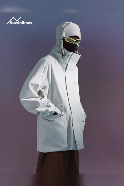 NIS longline ski snowboard jacket for men in Quartz White with hood up