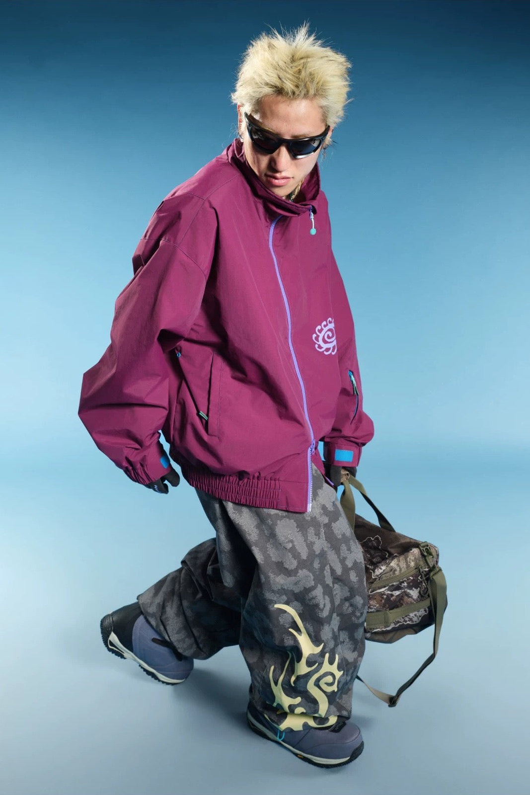 OddyEddy Thorn Grey baggy snowboard pants action styling